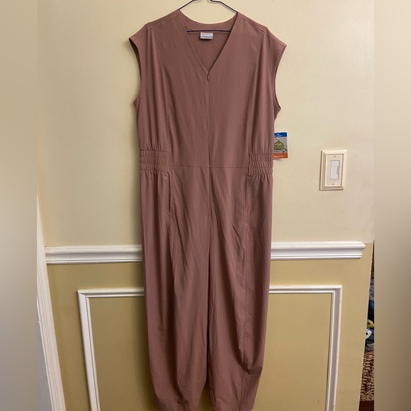Columbia one piece moisture wicking jumpsuit with zip front, sleeveless in rose - Picture 1 of 2